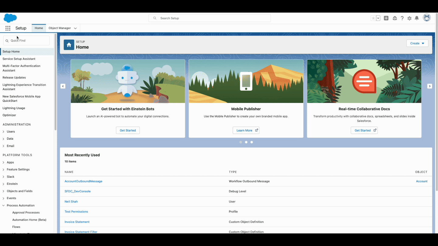 Salesforce組織でセットアップ > プロセスオートメーション > フローに移動し、新しいフローを選択します